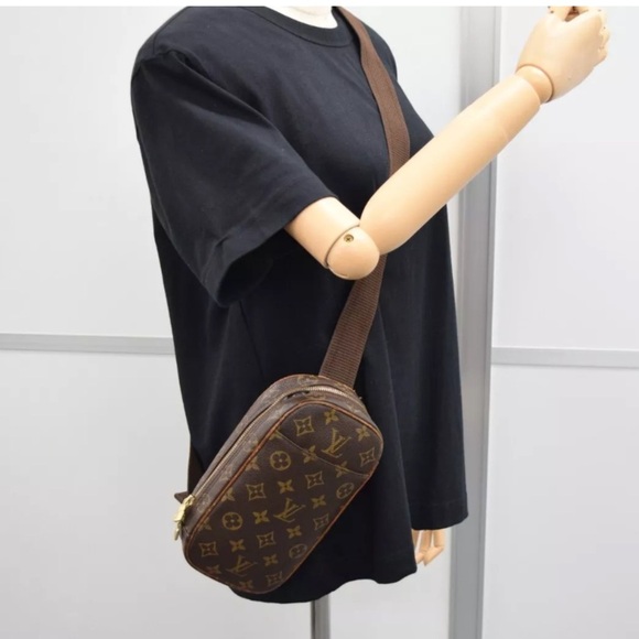 Louis Vuitton Monogram Gange Pochette - Picture 2 of 9